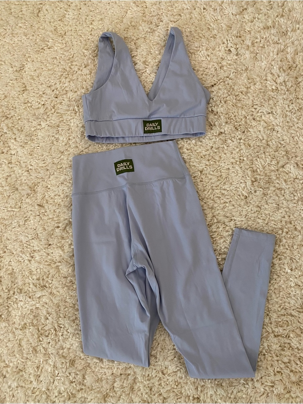 Daily Drills Soft Lavender V-Neck Sports Bra & High-Waist Leggings Set